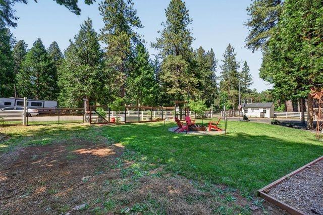 5287 cold springs Dr, Foresthill, CA 95631