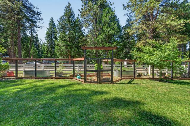 5287 cold springs Dr, Foresthill, CA 95631