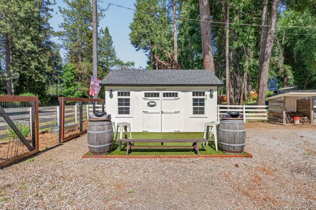 5287 cold springs Dr, Foresthill, CA 95631