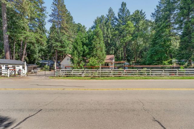 5287 cold springs Dr, Foresthill, CA 95631