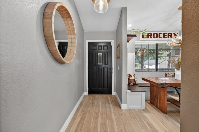 5287 cold springs Dr, Foresthill, CA 95631