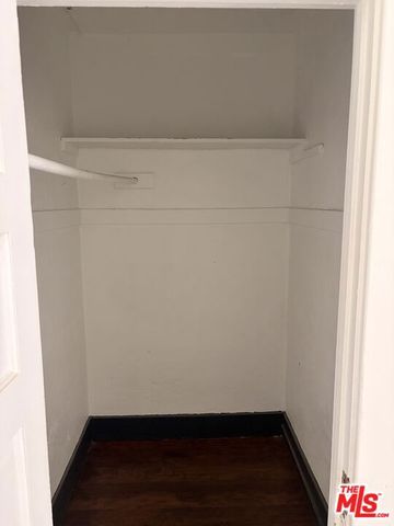1183 W 37th Drive, Los Angeles, CA 90007
