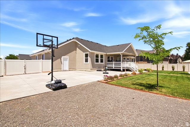 2973 W RED SAND RD, West Haven, UT 84401