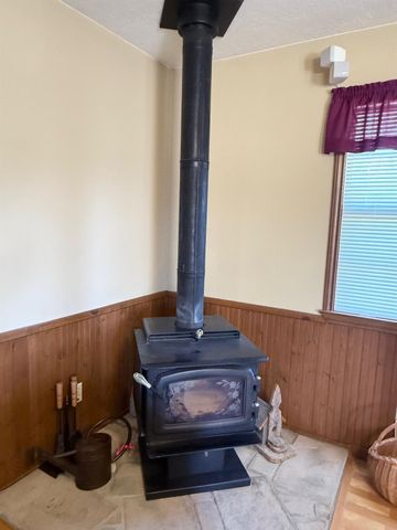 151 County Road 655, Brazoria, TX 77422