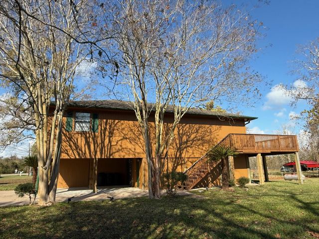 151 County Road 655, Brazoria, TX 77422