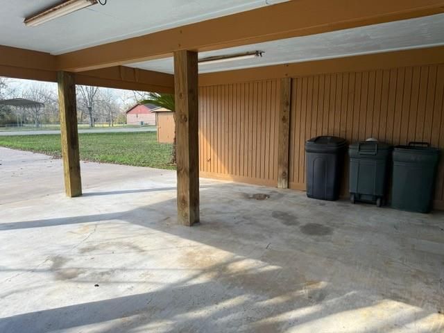 151 County Road 655, Brazoria, TX 77422