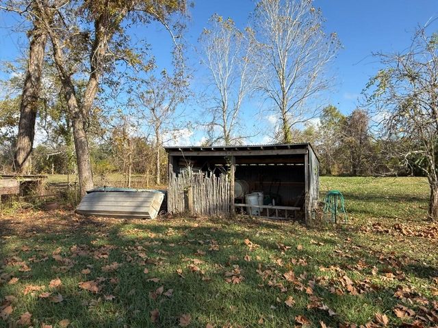 151 County Road 655, Brazoria, TX 77422