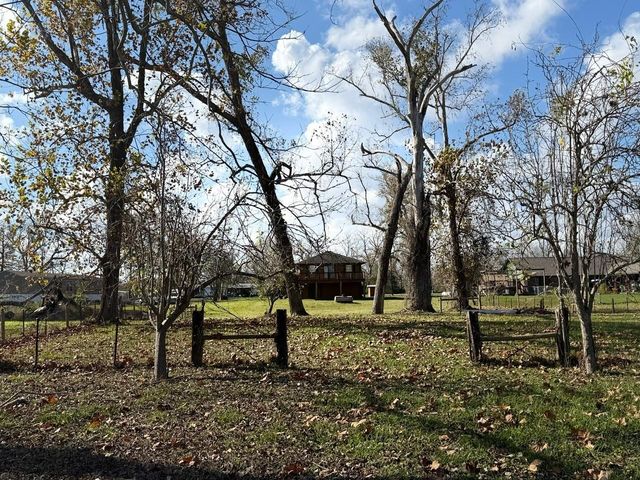 151 County Road 655, Brazoria, TX 77422