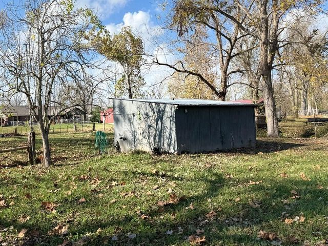 151 County Road 655, Brazoria, TX 77422