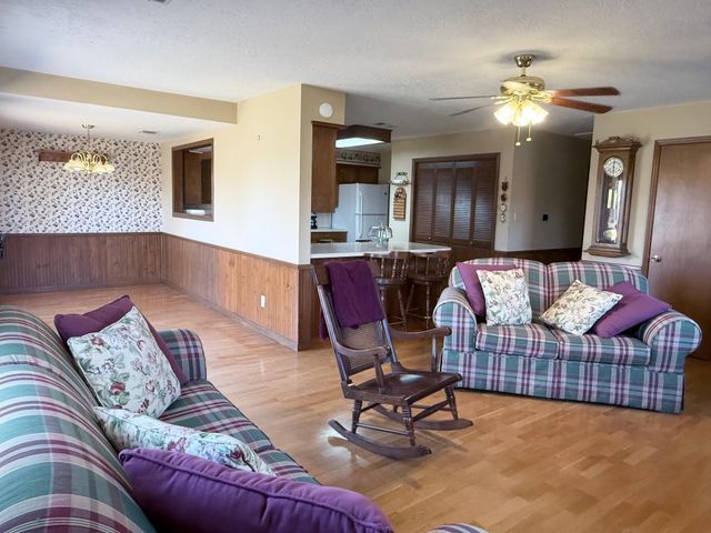 151 County Road 655, Brazoria, TX 77422