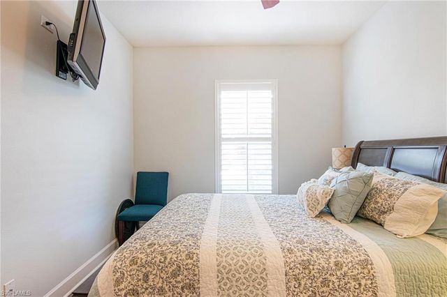 2637 Vareo CT, Cape Coral, FL 33991