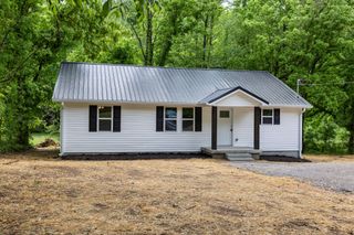 1591 Marsh Creek Rd, Linden, TN 37096