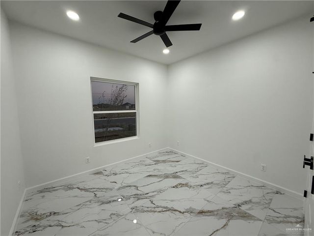 5813 N Rayo Del Sol, Edinburg, TX 78542