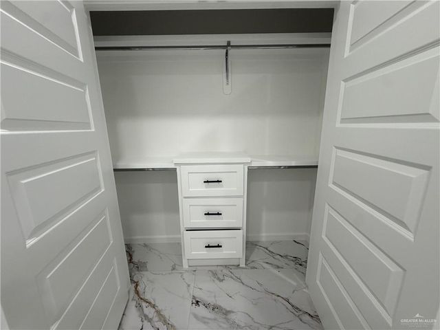 5813 N Rayo Del Sol, Edinburg, TX 78542