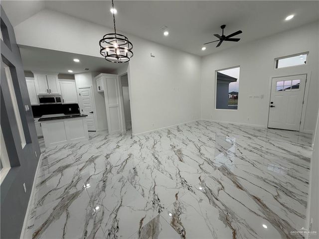 5813 N Rayo Del Sol, Edinburg, TX 78542