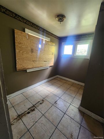 15718 Northlawn Street, Detroit, MI 48238