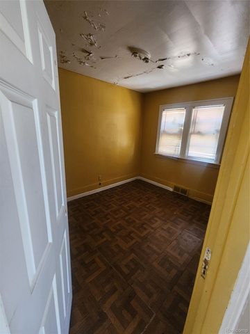 15718 Northlawn Street, Detroit, MI 48238