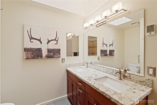 750 Kalmia Court NW, Issaquah, WA 98027