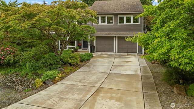 750 Kalmia Court NW, Issaquah, WA 98027
