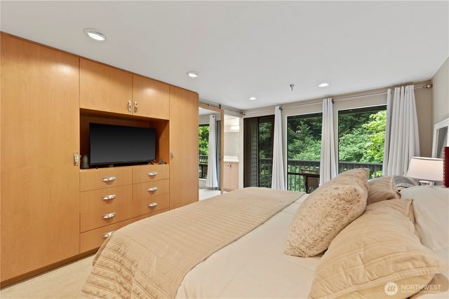 750 Kalmia Court NW, Issaquah, WA 98027
