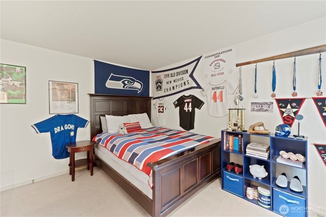 750 Kalmia Court NW, Issaquah, WA 98027