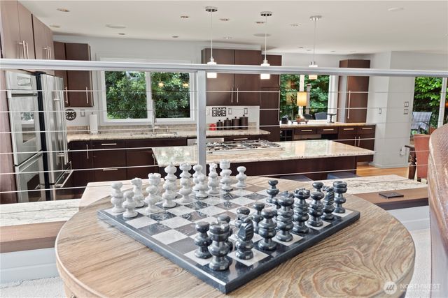 750 Kalmia Court NW, Issaquah, WA 98027