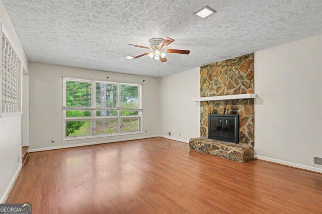 346 Buckingham Drive SW, Conyers, GA 30094