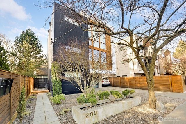 209 12th ave E, Seattle, WA 98102