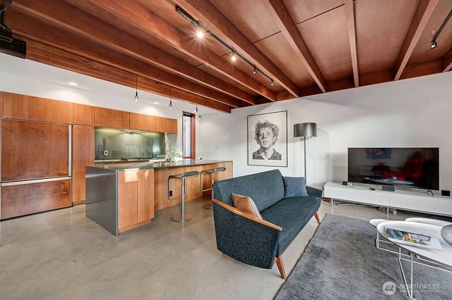 209 12th ave E, Seattle, WA 98102