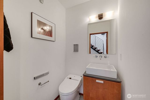 209 12th ave E, Seattle, WA 98102