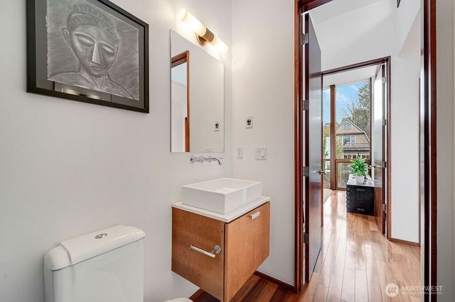 209 12th ave E, Seattle, WA 98102