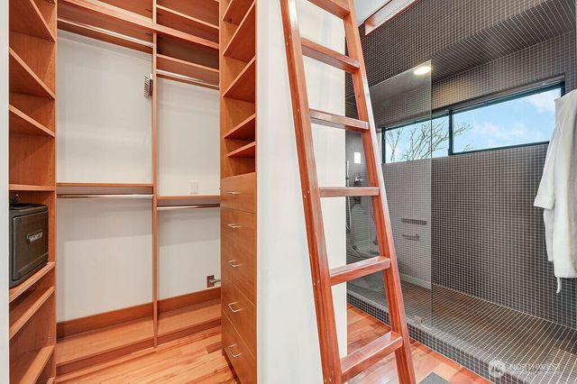 209 12th ave E, Seattle, WA 98102