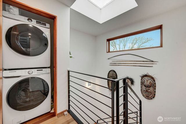 209 12th ave E, Seattle, WA 98102