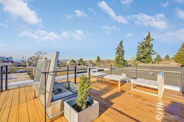 209 12th ave E, Seattle, WA 98102