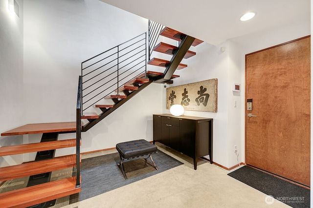 209 12th ave E, Seattle, WA 98102