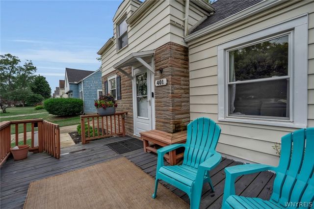 401 Lamarck Dr, Cheektowaga, NY 14225