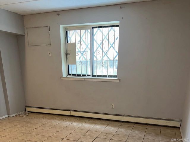 14726 Roosevelt Avenue L1, Flushing, NY 11354