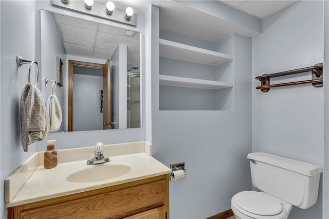 936 Alma Drive, Lawrence, KS 66049