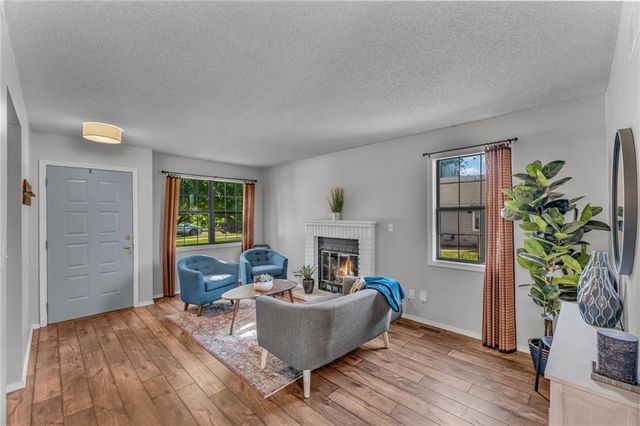 936 Alma Drive, Lawrence, KS 66049