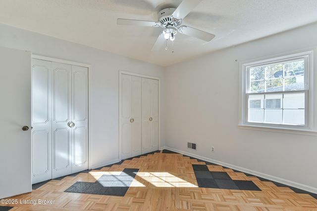 411 Trinity Hills Ln, Louisville, KY 40207