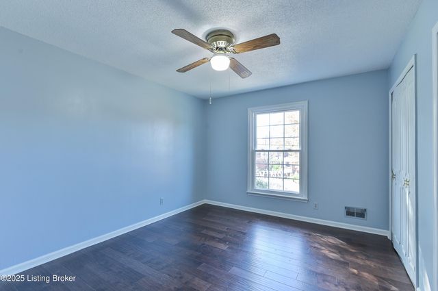 411 Trinity Hills Ln, Louisville, KY 40207