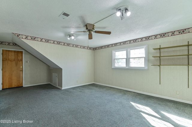 411 Trinity Hills Ln, Louisville, KY 40207