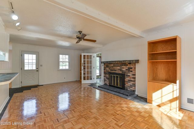 411 Trinity Hills Ln, Louisville, KY 40207