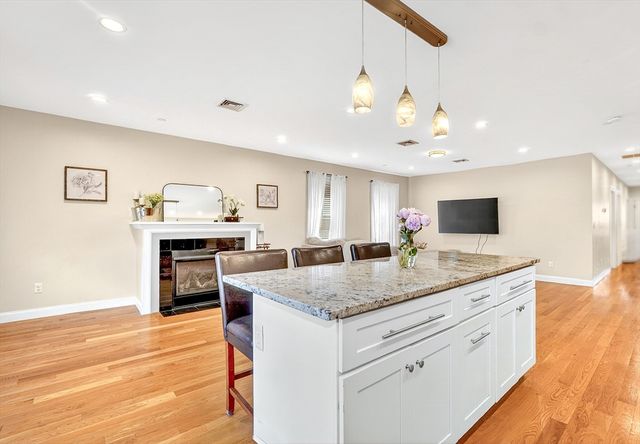 756 E Fifth St 2, Boston, MA 02127