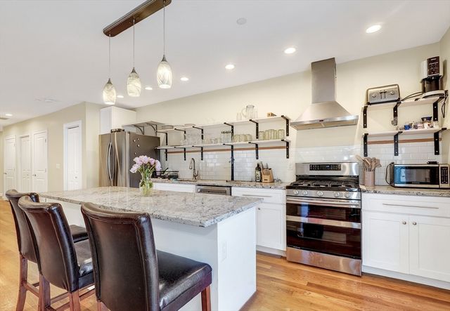756 E Fifth St 2, Boston, MA 02127