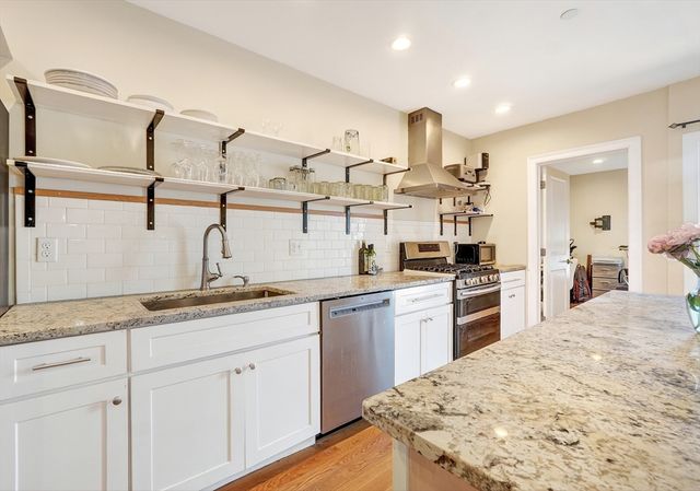 756 E Fifth St 2, Boston, MA 02127
