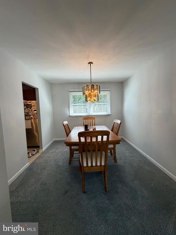 550 BEVERLY DR, Magnolia, NJ 08049