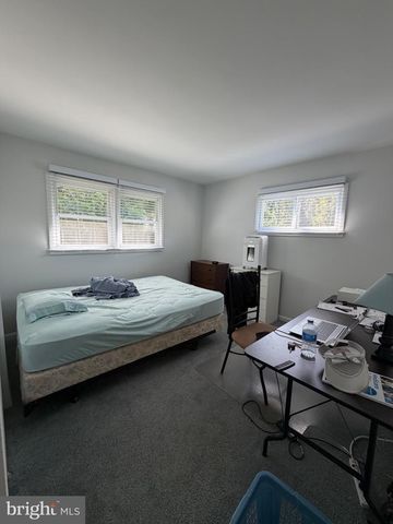 550 BEVERLY DR, Magnolia, NJ 08049