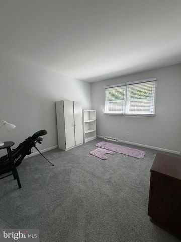 550 BEVERLY DR, Magnolia, NJ 08049
