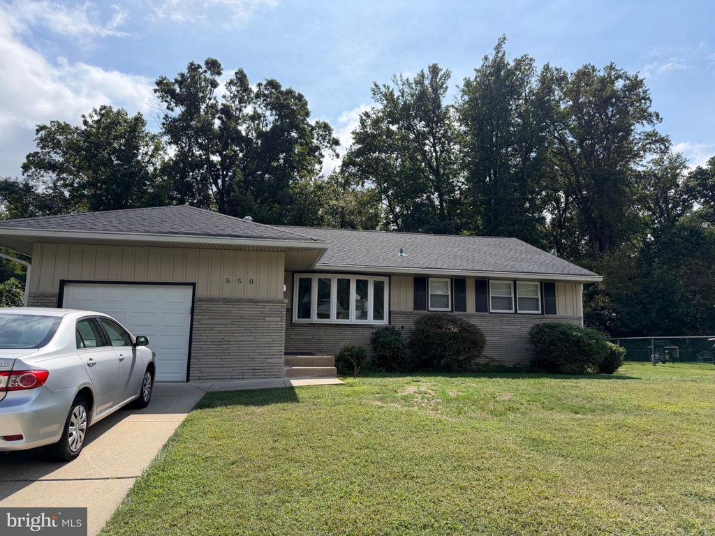 550 BEVERLY DR, Magnolia, NJ 08049 — exterior
